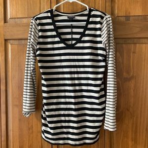 Maternity shirt with black stripes-